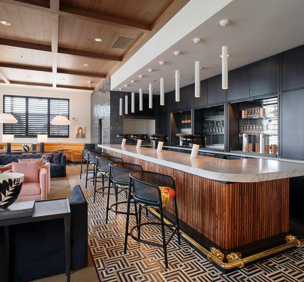 The Haywood, Tapestry Collection By Hilton Hotell El Dorado Restaurant bilde